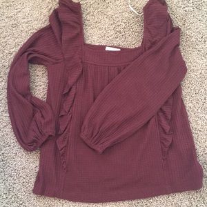In Loom square neck maroon waffle-weave top. Adorable! Only worn to try on NWOT.